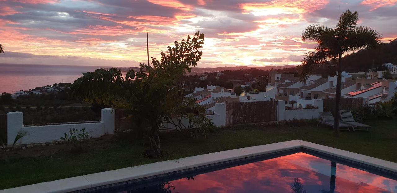 Bed & Breakfast In Villa Eden Palm Benalmadena Exterior photo
