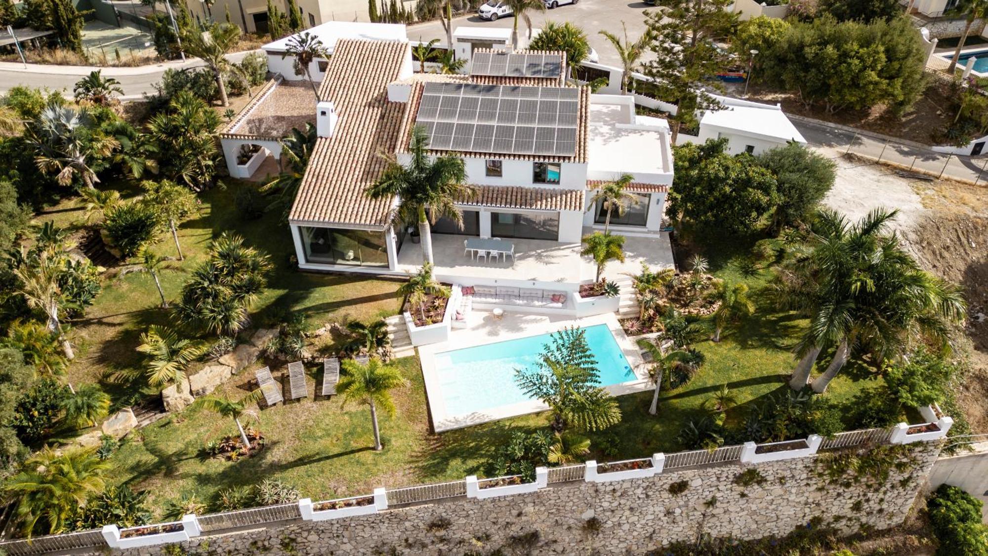 Bed & Breakfast In Villa Eden Palm Benalmadena Exterior photo